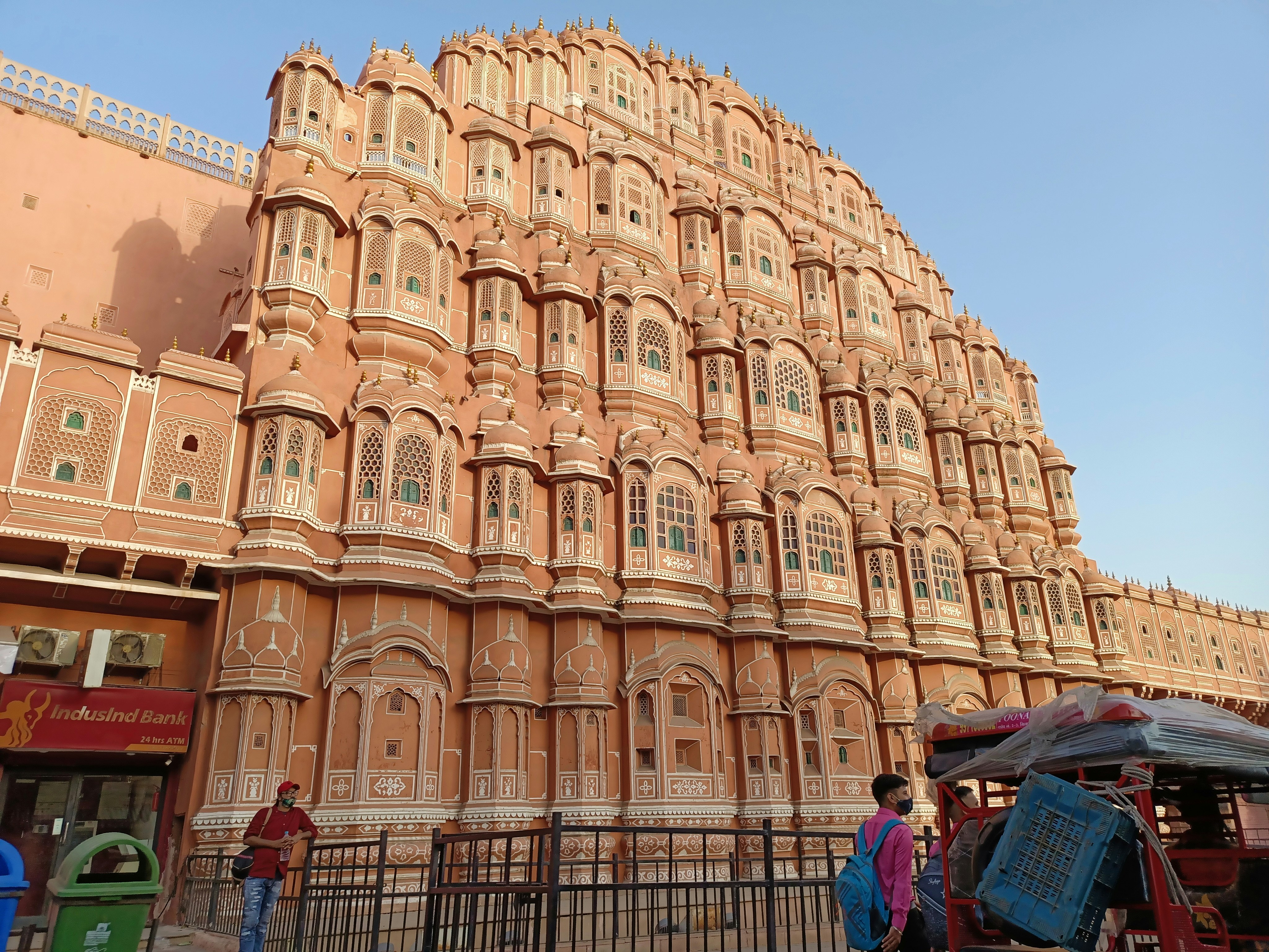 Hawa Mahal Jaipur Rajasthan pink palace representing Rajasthan heritage tour packages